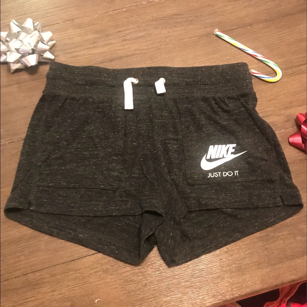 Nike shorts size small